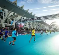 开云网页 -风云突变！瓦伦西亚国际比赛日篮板制胜，西甲版图或变，目标明确，临场指挥获称赞的简单介绍